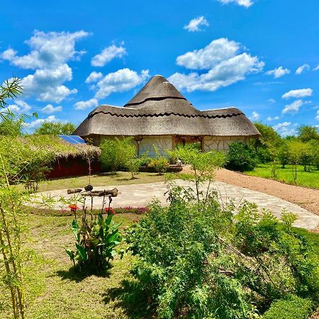 Murchison Falls Bamboo Village Paraa Екстер'єр фото