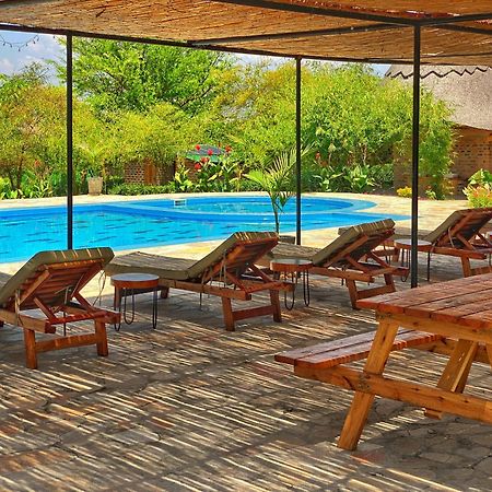 Murchison Falls Bamboo Village Paraa Екстер'єр фото