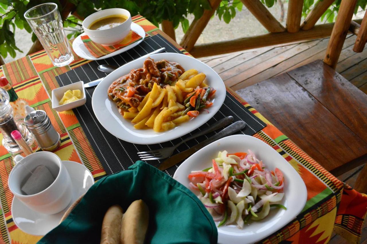 Murchison Falls Bamboo Village Paraa Екстер'єр фото