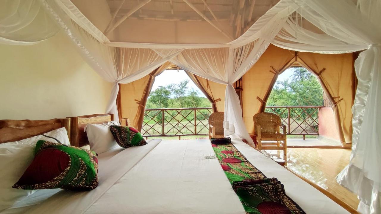 Murchison Falls Bamboo Village Paraa Екстер'єр фото