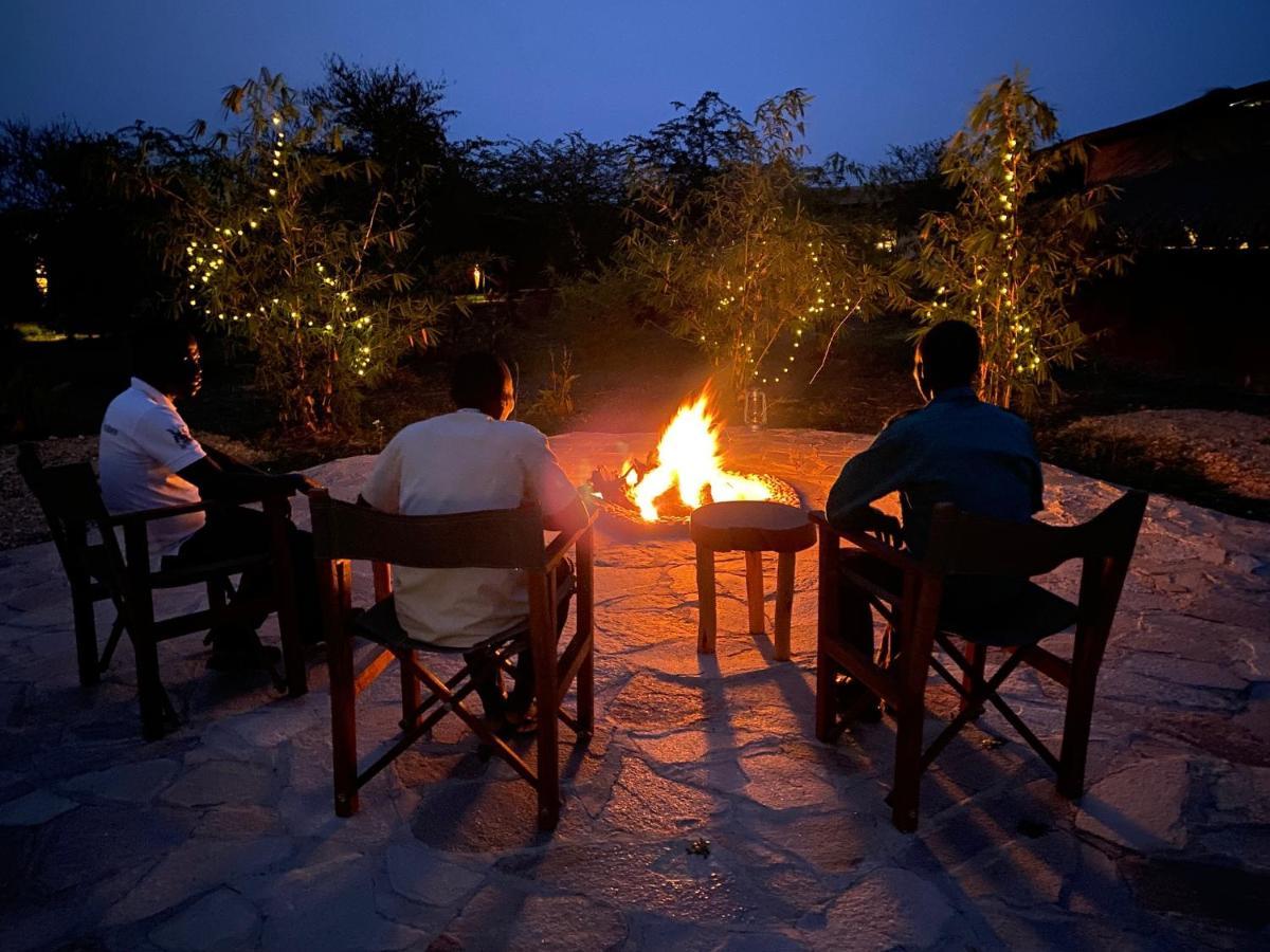 Murchison Falls Bamboo Village Paraa Екстер'єр фото