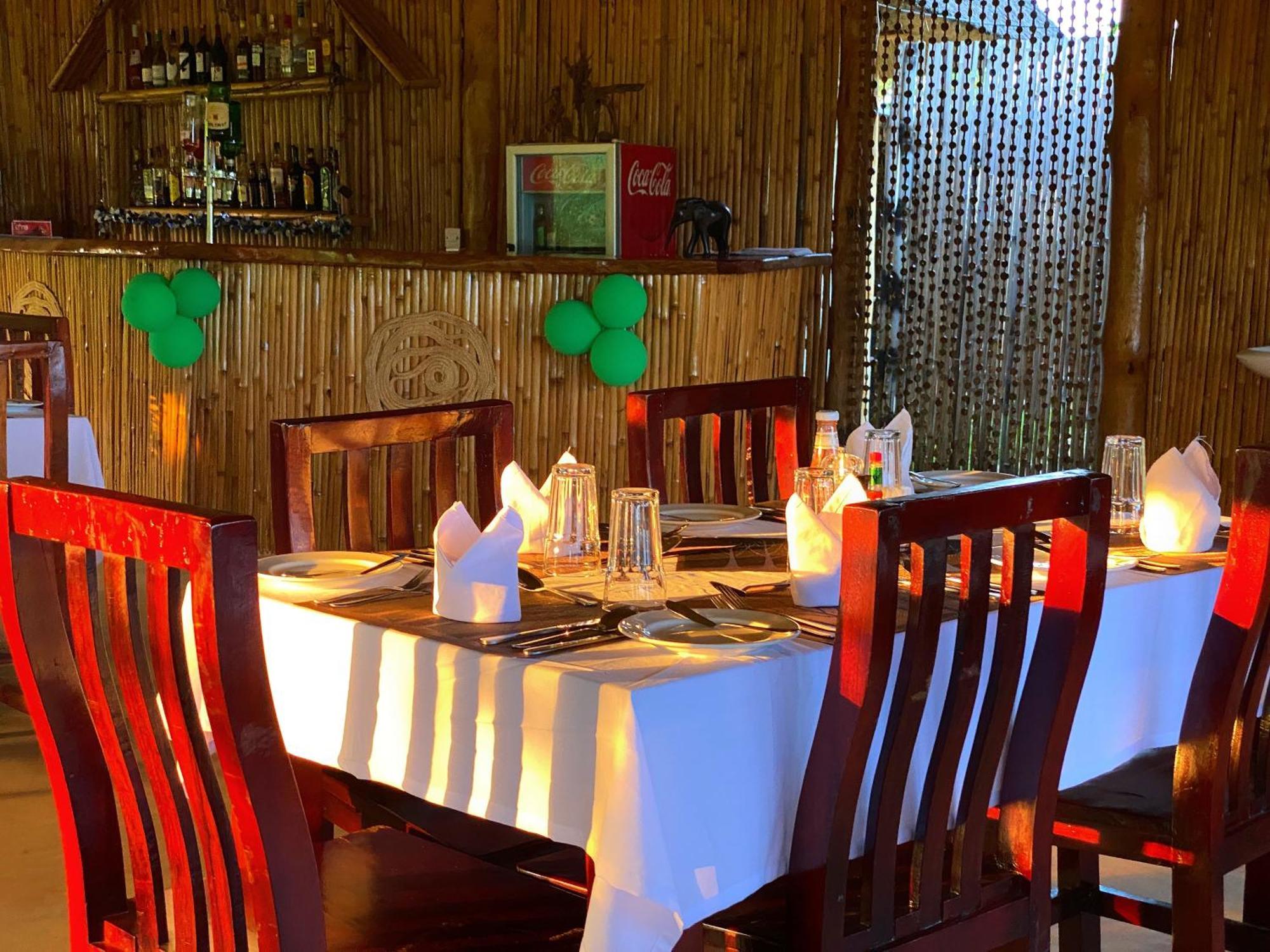 Murchison Falls Bamboo Village Paraa Екстер'єр фото