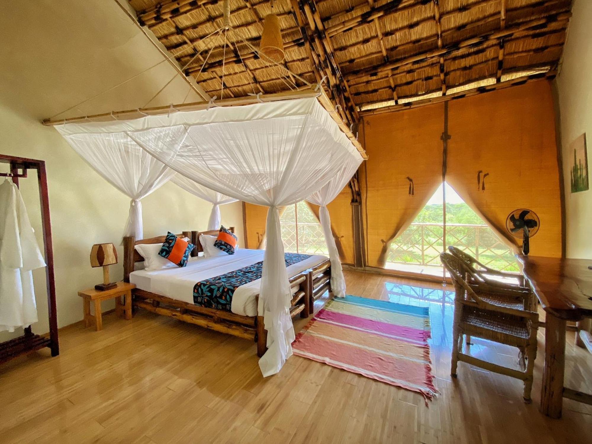 Murchison Falls Bamboo Village Paraa Екстер'єр фото